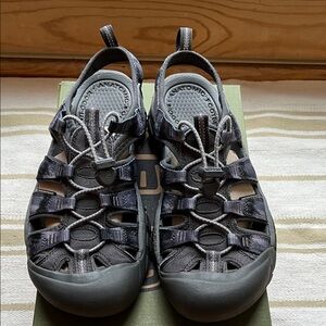 Keen Men's Newport H2 Magnet/tie dye (Gray and Black) Sandals size 8.5